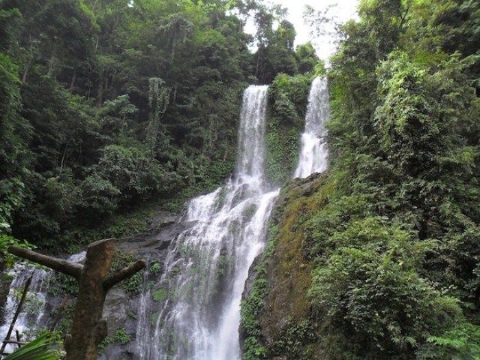 Tamaraw Waterfalls en Mindoro